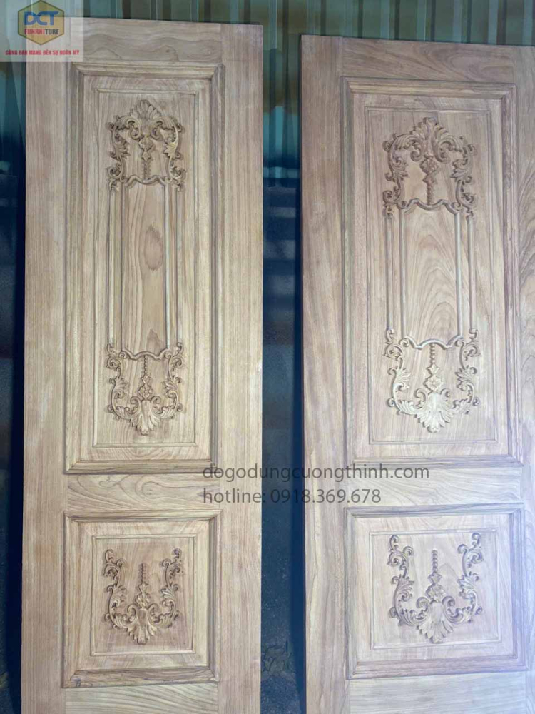 Mẫu cửa phòng tân cổ điển đẹp